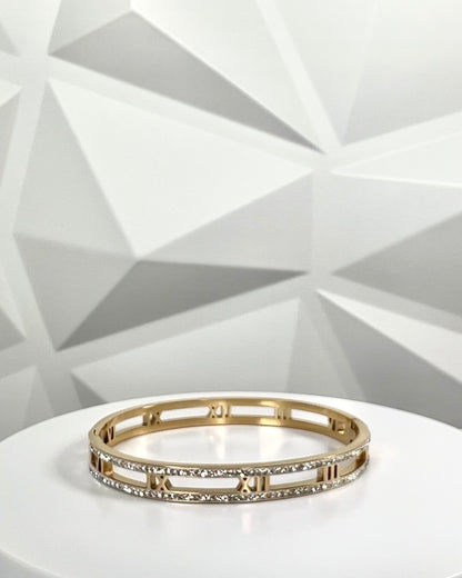 Roman Numeral | Gold Bangle