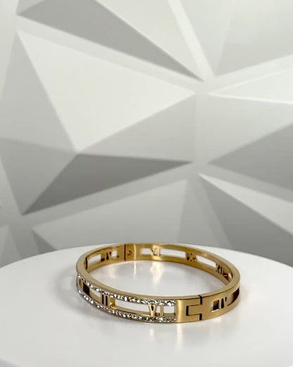 Roman Numeral | Gold Bangle