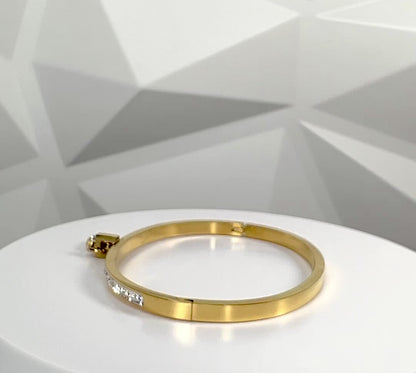 Crystal with Lock Charm | Gold Bangle